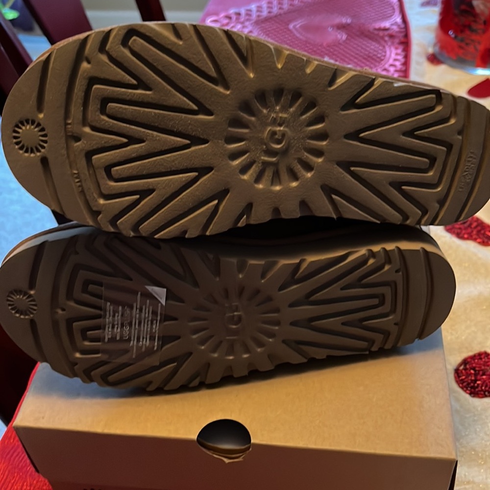 Ugg Mini Bailey Button Crystals Size 7 - image 6